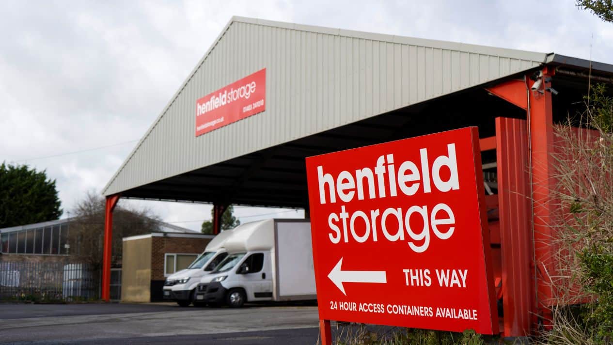 Henfield Storage Horsham signage and entrance